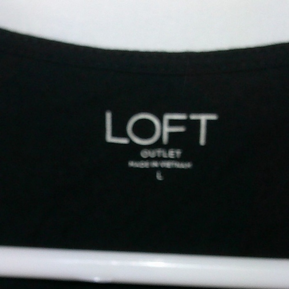 LOFT Outlet Women's Sleeveless Top Black Blue Floral Print Blouse - Picture 3 of 3